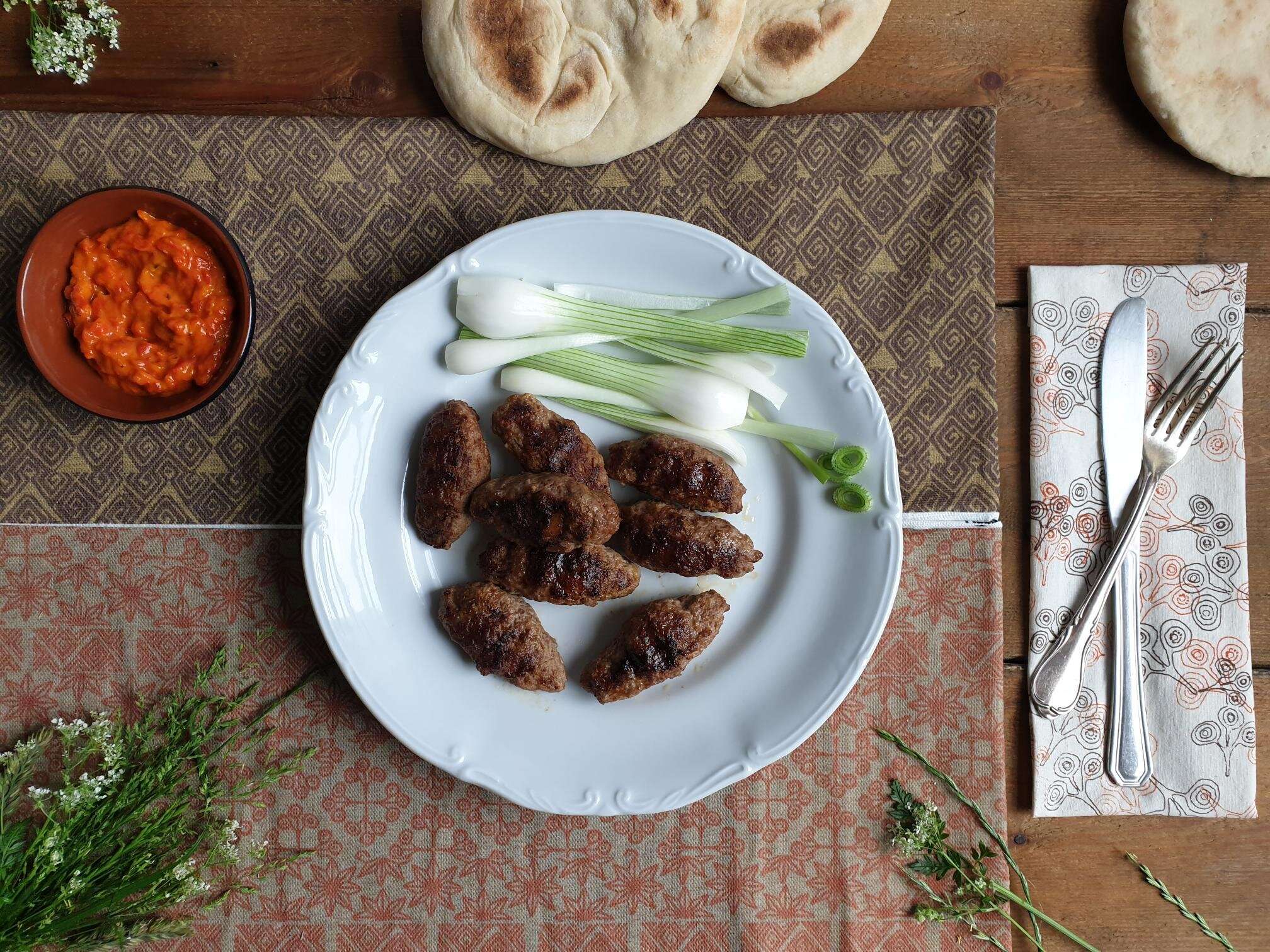 Ćevapi (grilled minced meat)