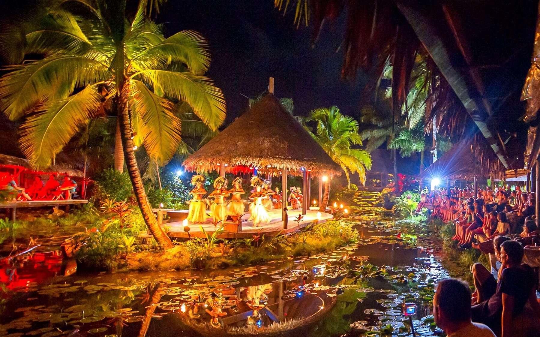 Te Vara Nui Village, Cook Islands