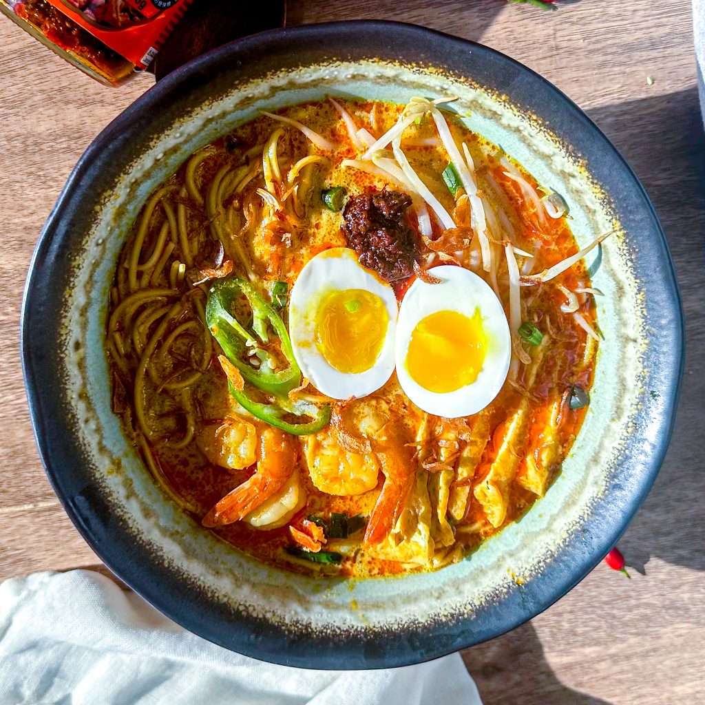 Laksa (spicy noodle soup)