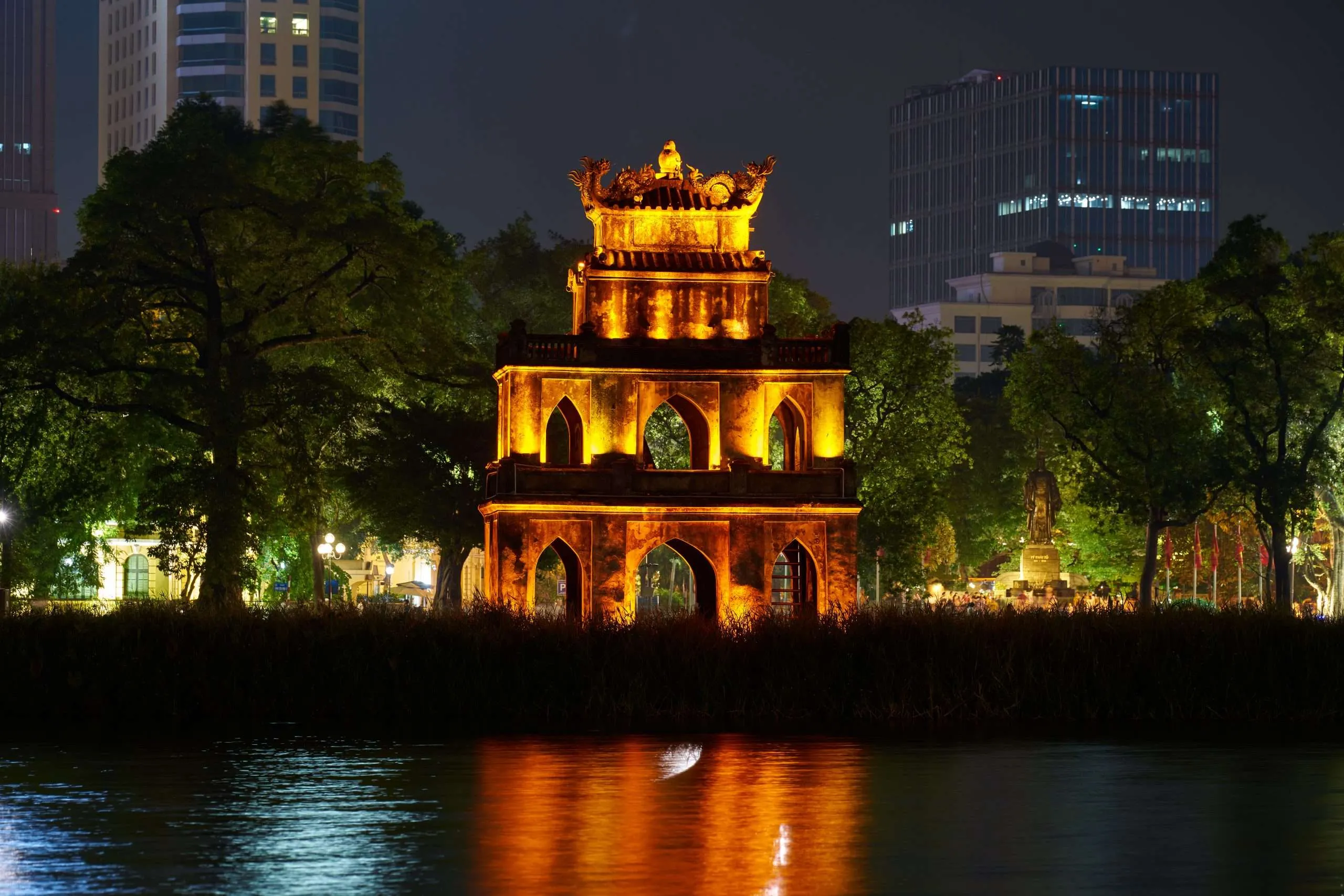 Hoan Kiem Lake, Vietnam