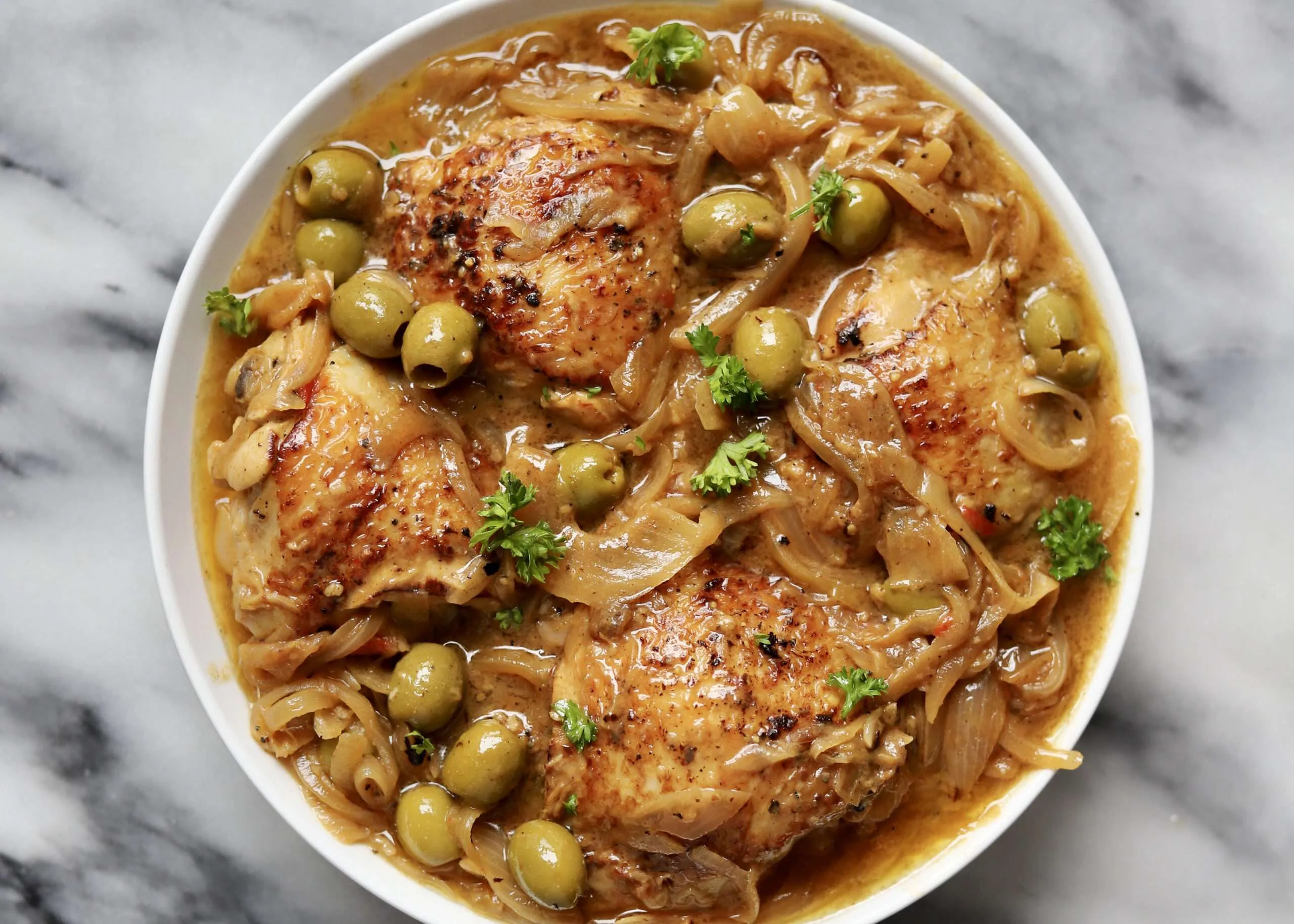 Yassa (marinated meat with onions and lemon)