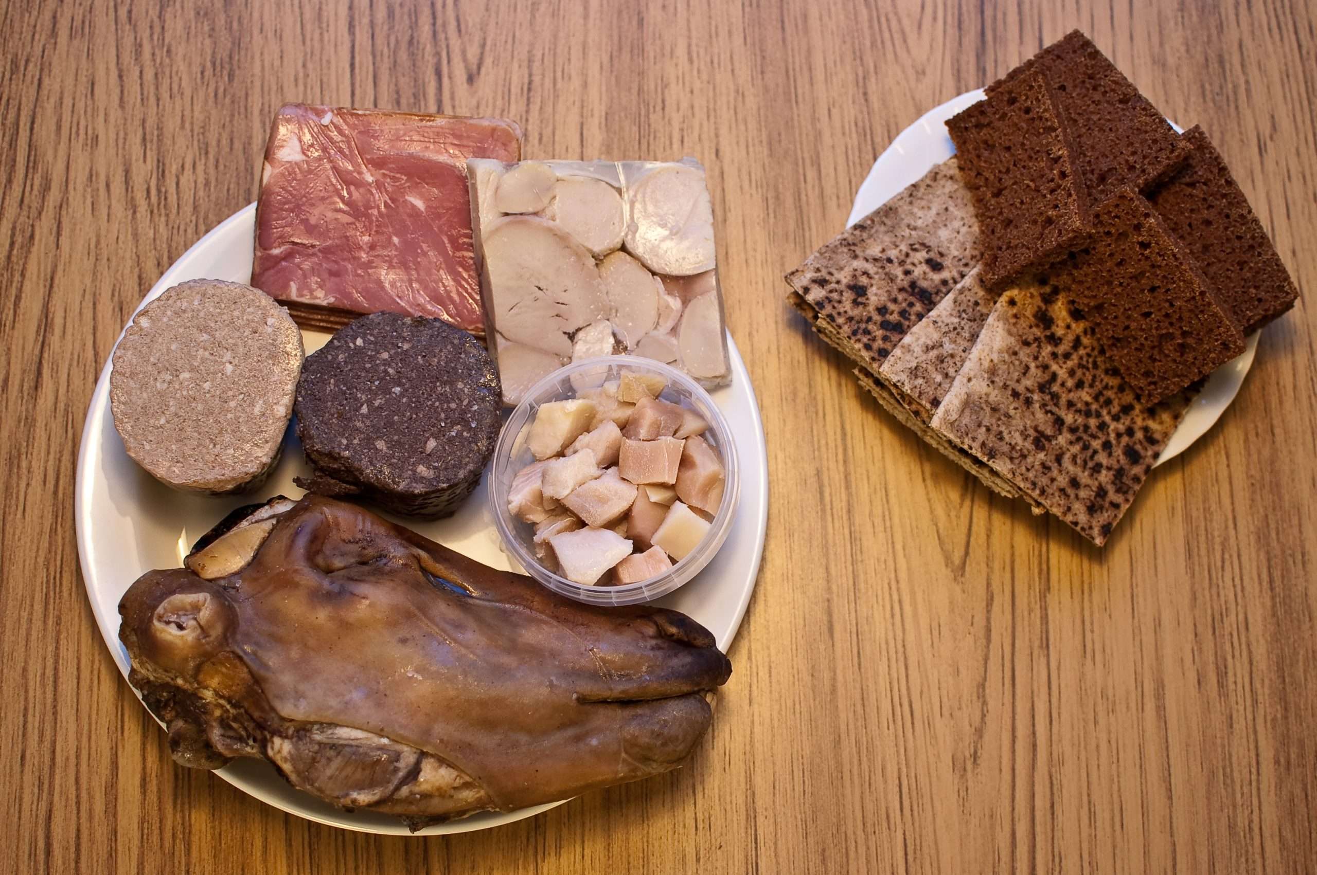 Þorramatur (traditional Icelandic food platter)