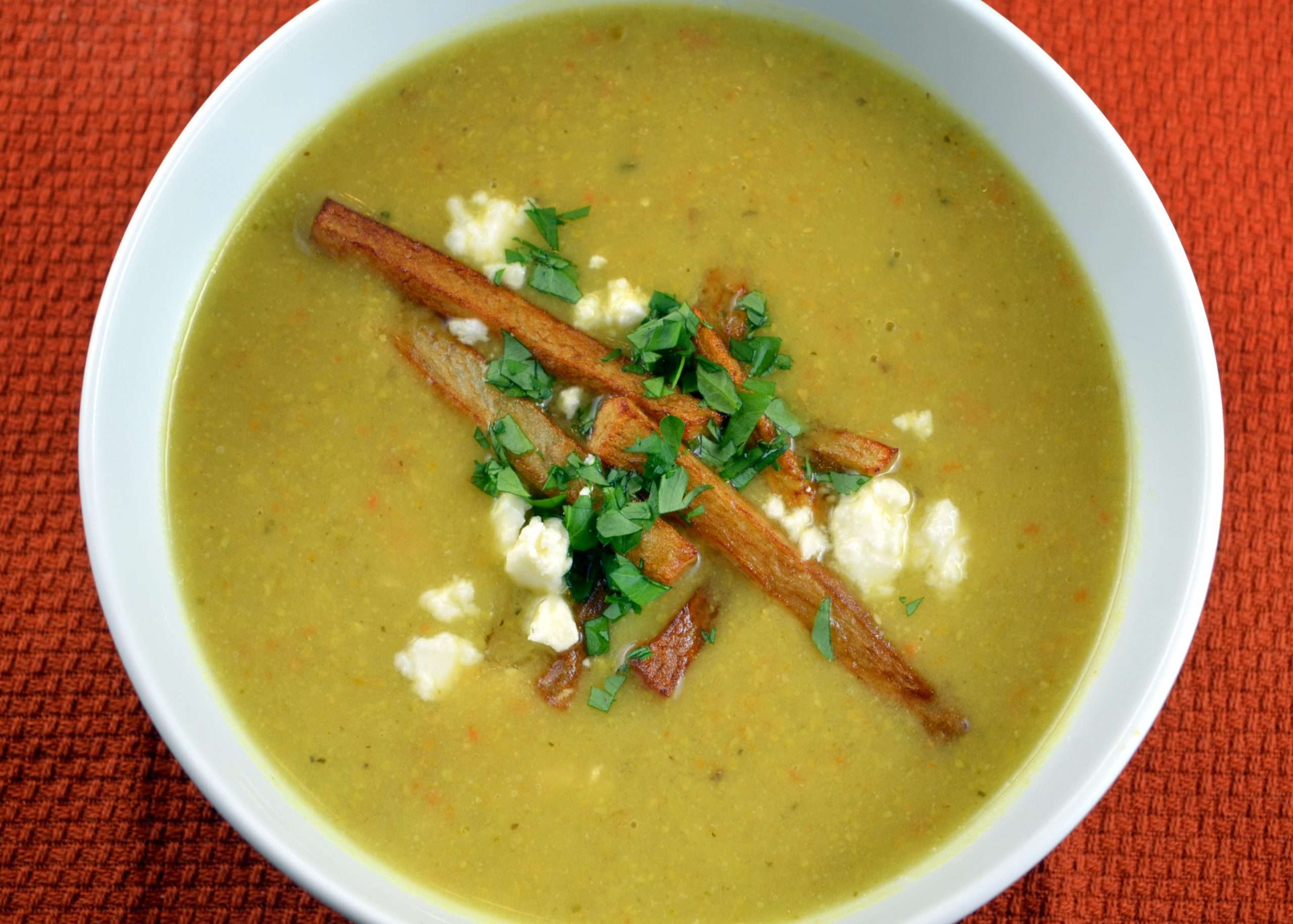 Sopa de mani (peanut soup)