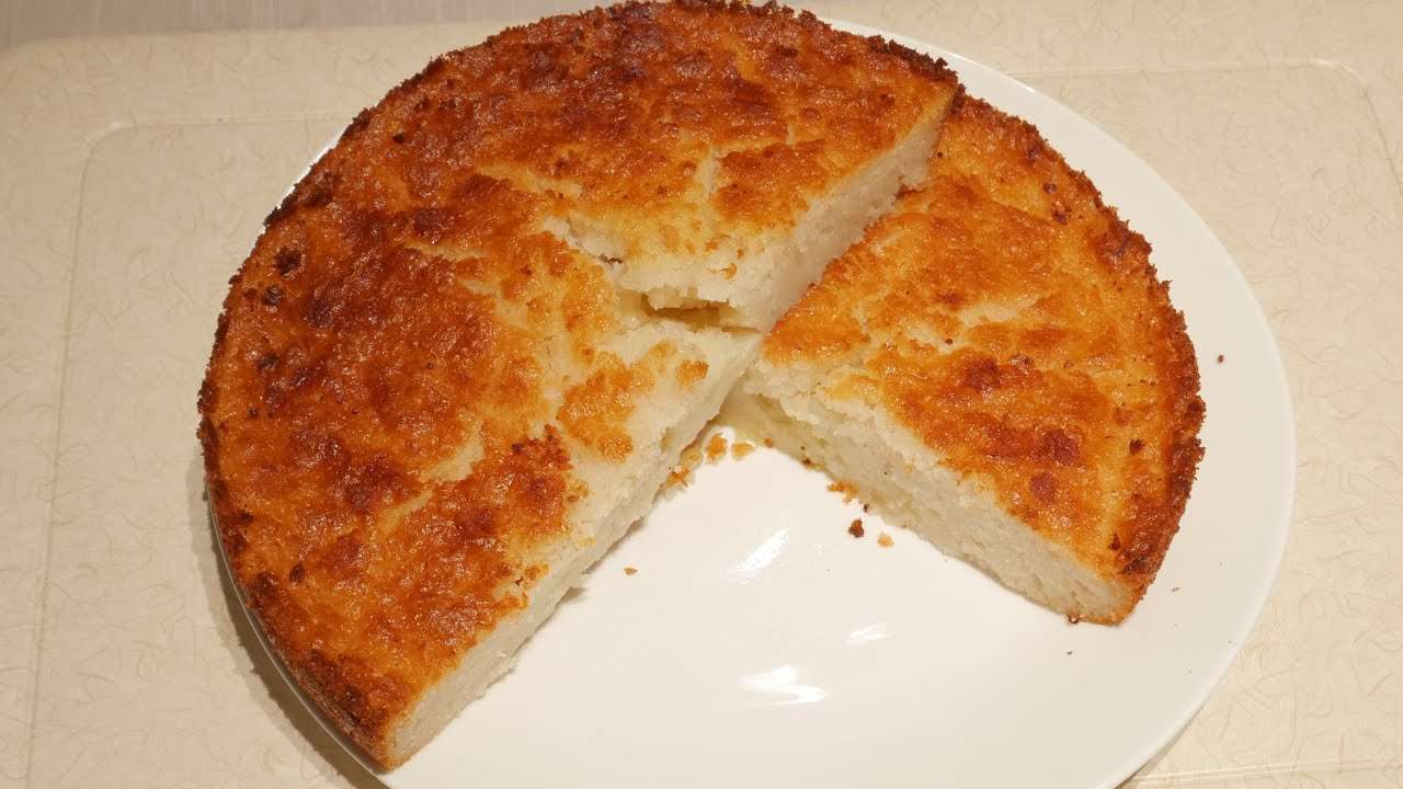 Mkate wa sinia (sweet coconut bread)