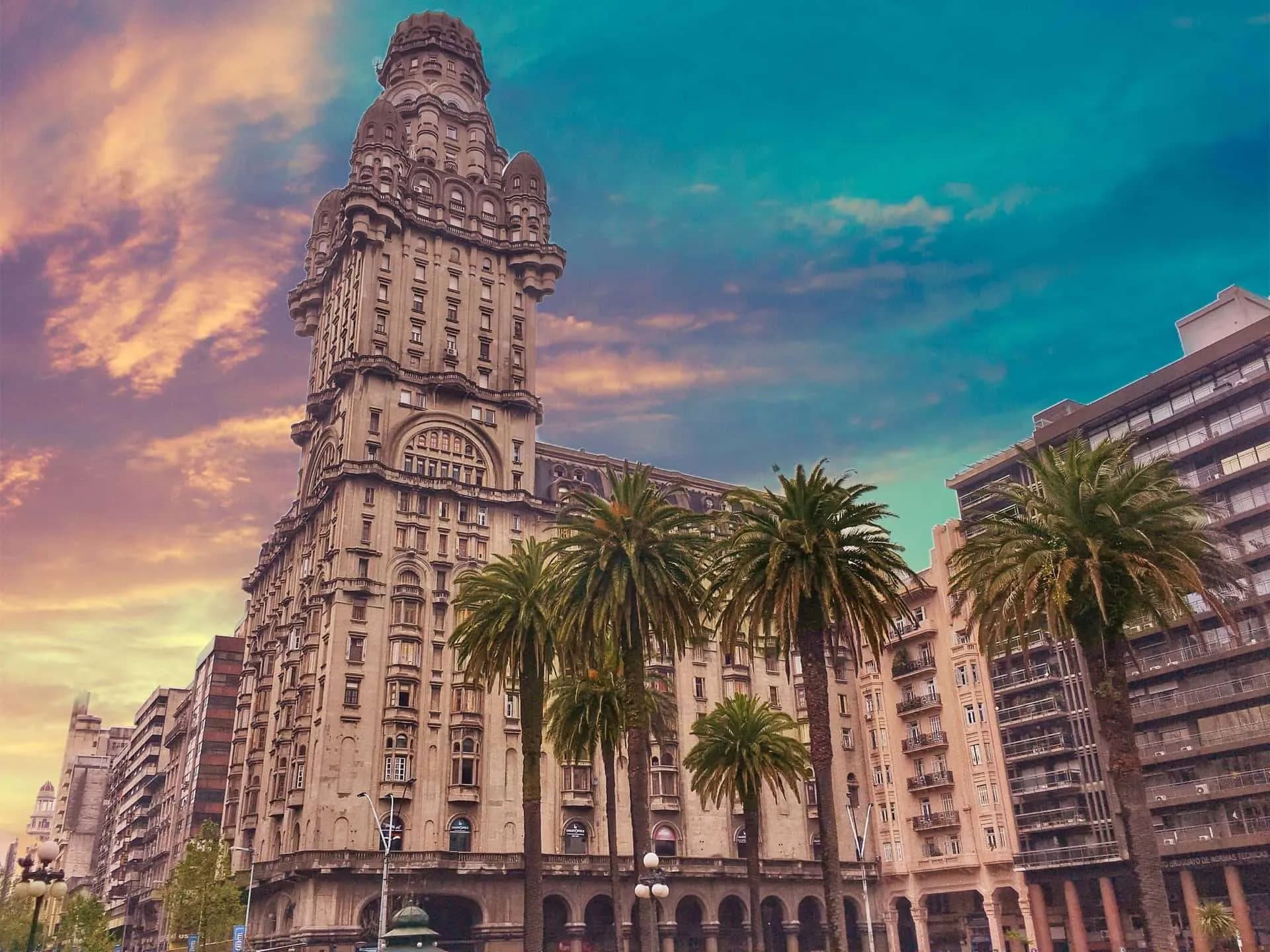 Palacio Salvo, Uruguay