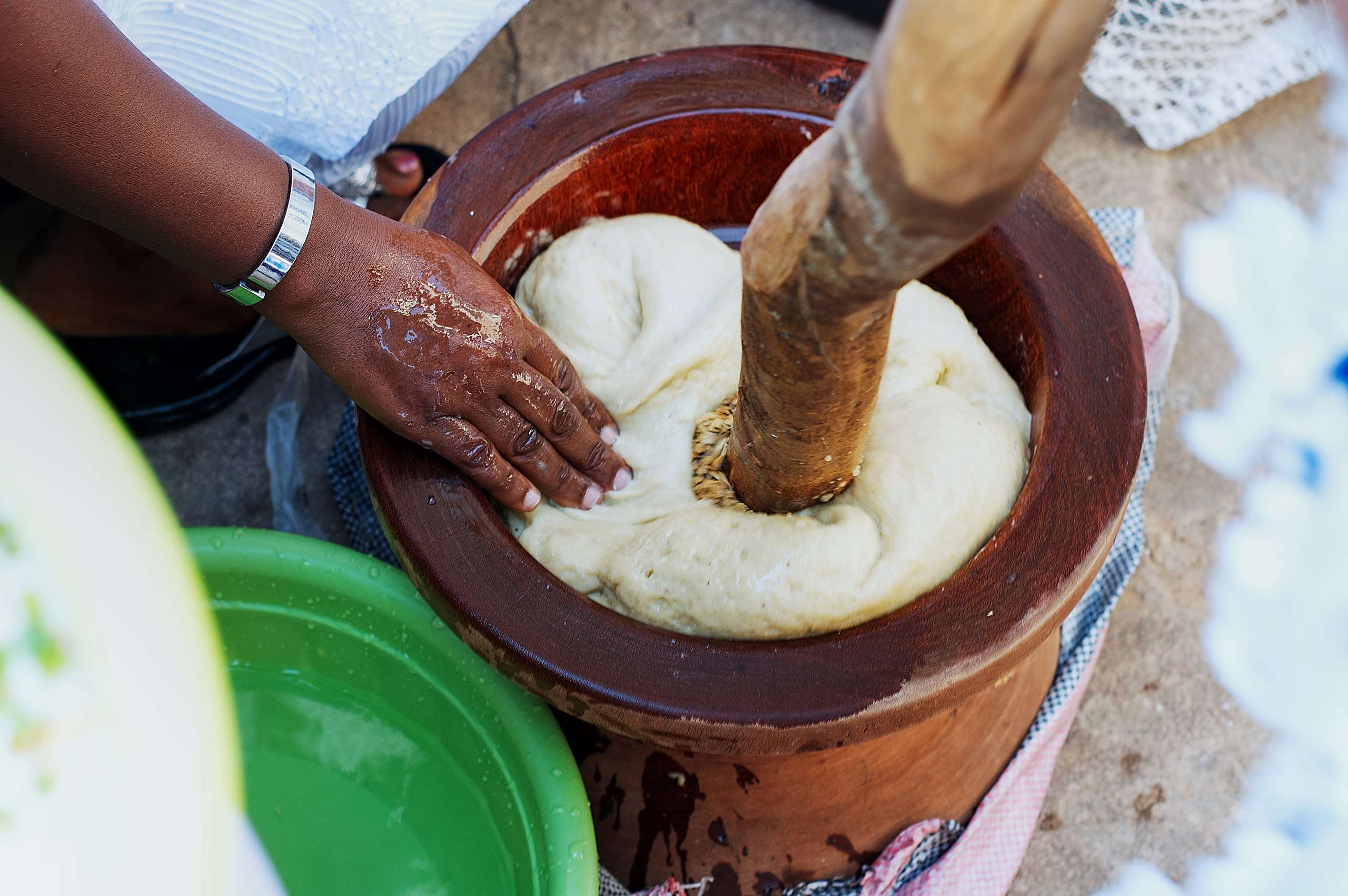 Fufu (starchy side dish)