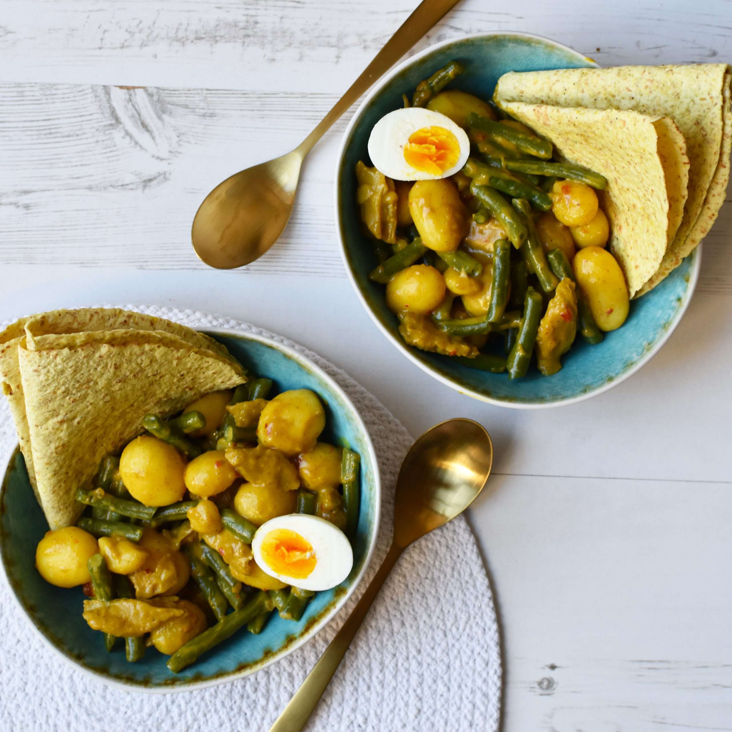 Roti (flatbread with curry)